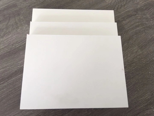 Tablero blanco como la nieve de la muestra de la espuma del PVC de 0.45g/Cm3 25m m para la impresión